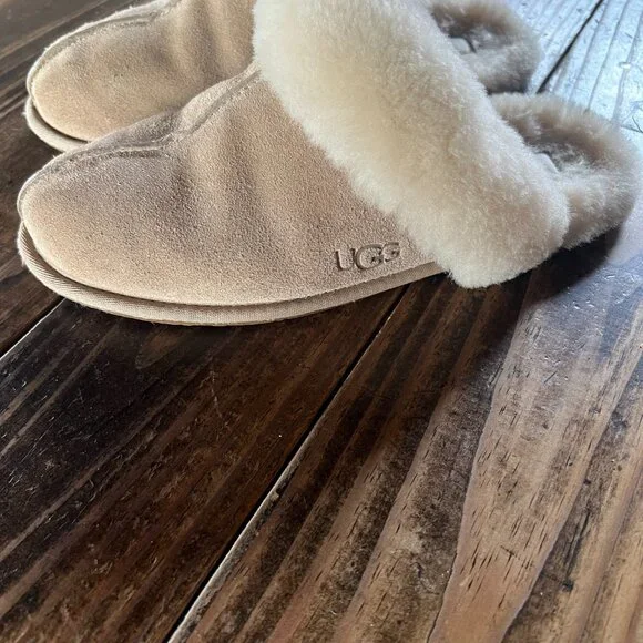 UGG® Women's Scuffette II Slip On Slippers - Picture 2 of 8